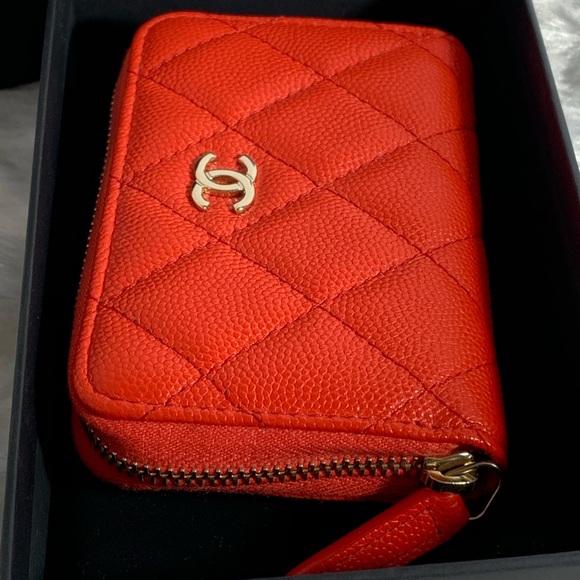 CHANEL Card Holder Red Orange in Gold Hardware - Picture 11 of 13